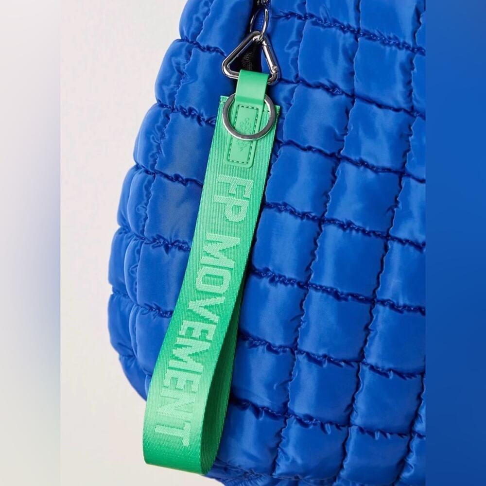 Free People There It Is Keychain Key Ring in Kelly Green Keyring - Picture 2 of 5